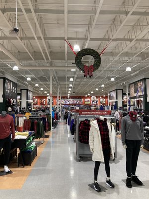 Photos of DICK’S Sporting Goods Chicago, IL