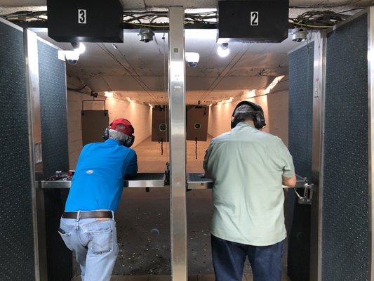 Photos of Gunny’s Firearms and Indoor Range Alcoa, TN